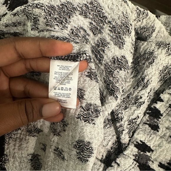 LOFT Gray Black Animal Print Puff Sleeve Top Size Medium NEW Business Work - Picture 6 of 7